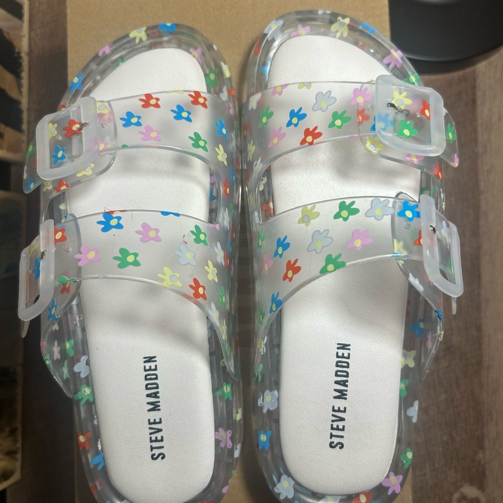 Brand New Steve Madden Kids' Clear Floral Sandals Size 3